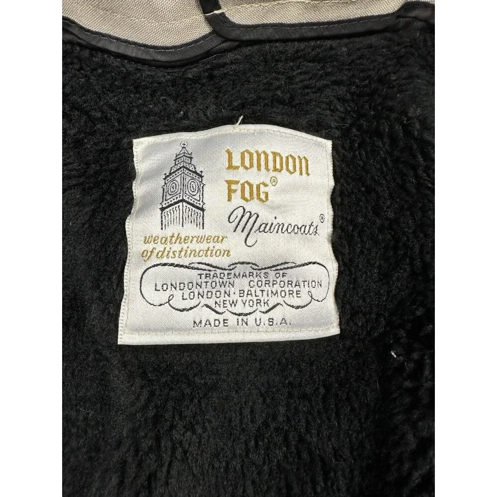 Vintage Khaki London Fog Men's Trench coat Double Breasted 44‎ R USA Matrix